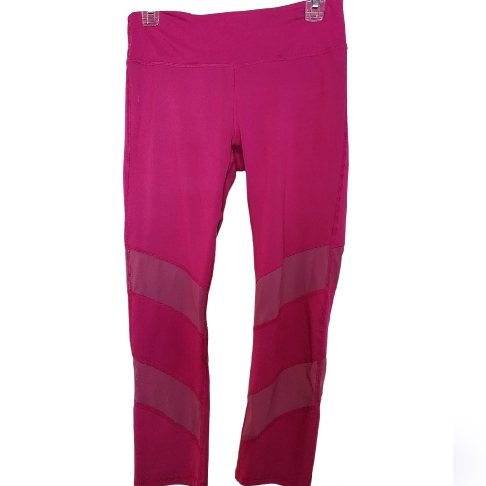 Fabletics pink capri athletic leggings Diagonal mesh inserts SZ Small